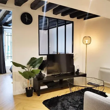 60m2 New Designed 2 Bdrs Heart Of 75002 N2-108 Appartamento